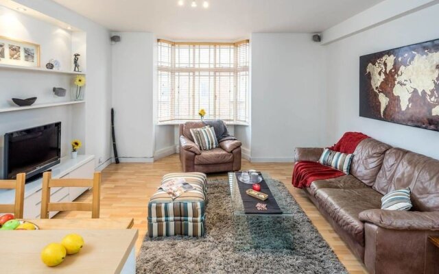 2 bed in Amazing West London Location