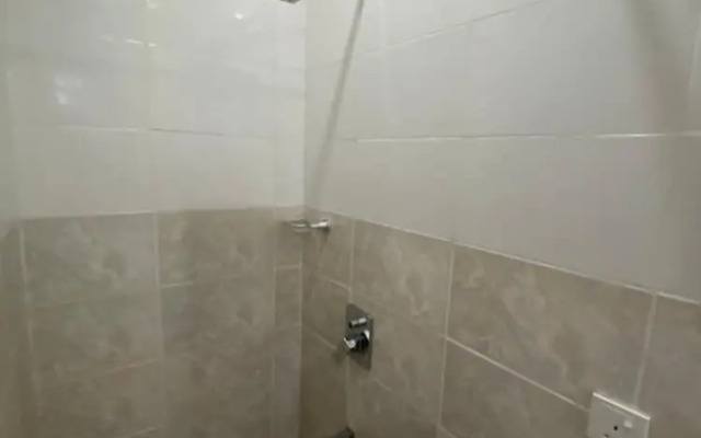 Shortlethomes- Renee's Luxury Apartments