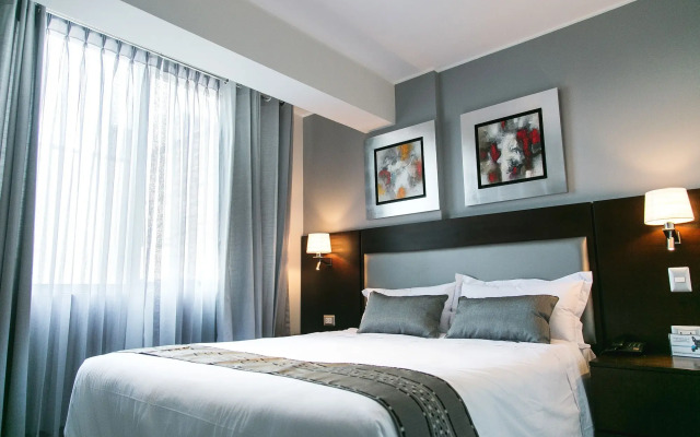 Petit Palace Apart Hotel Suites