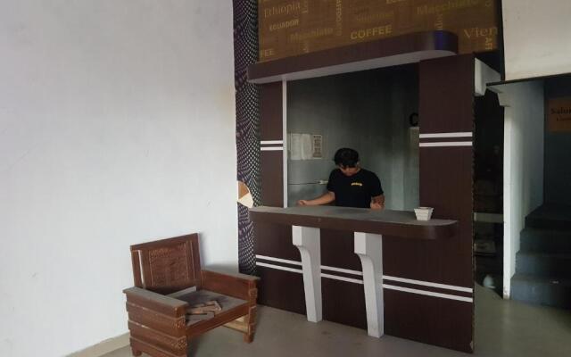 OYO 91647 Sanina Residence