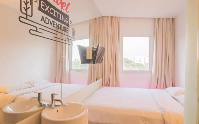J.Icon Hip Hotel