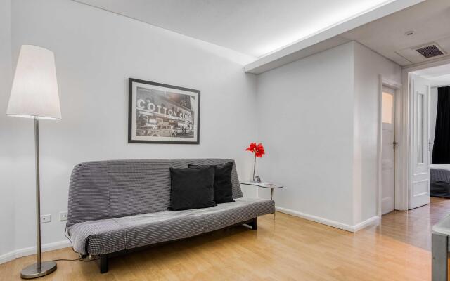 Broadway Hotel & Suites