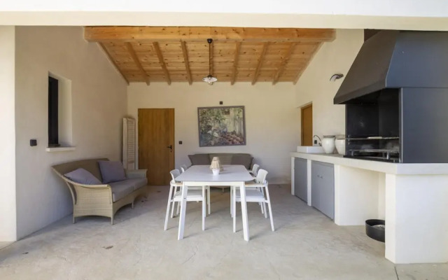 Villa Tica in Malauc ne