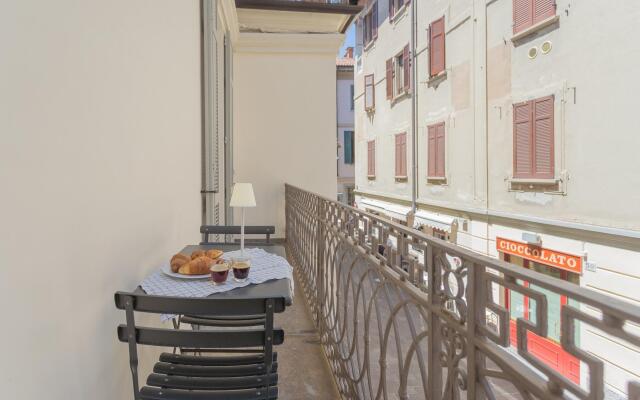 Via Indipendenza 45 In Como