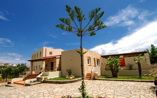 Villa Irida, sleeping 8, sea views, private pool