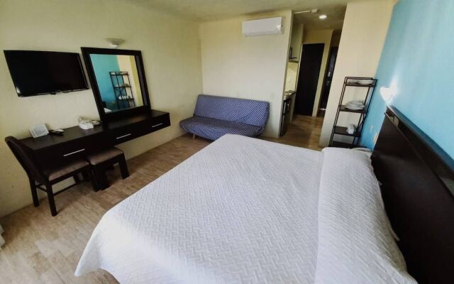 Room in Guest Room - Studio 502 Inside Cancun Resort