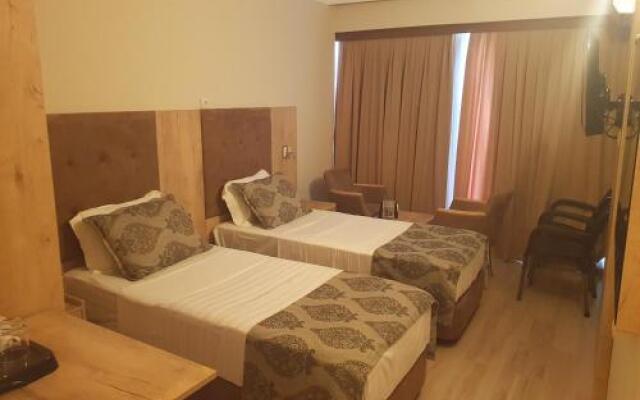 ASHTAL beach HOTEL 17\12