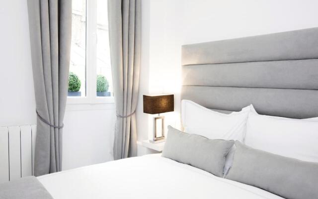 The Residence - Luxury 2 Bedroom Paris Center