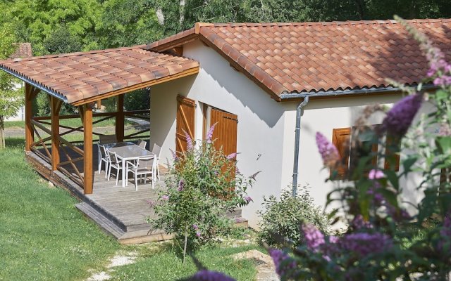 Charming House With a Covered Terrace Near Gourdon