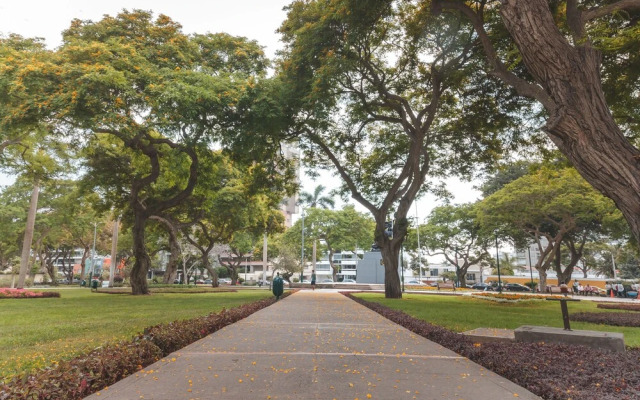 Lujoso y moderno dpto en la zona mas exclusiva