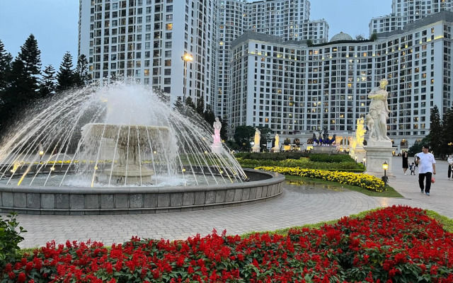 Vinhomes Royal City Luxury Apartment 2 Br