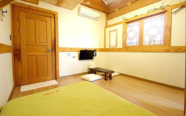 Jeonju Big Smile Pension