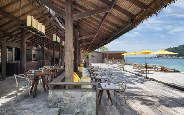 Beach Club by Haad Tien