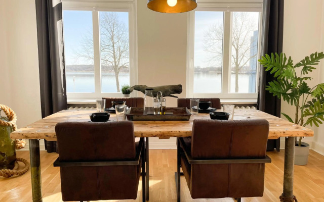 Altbauwohnung mit Schleiblick - Erster Stock