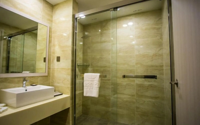 Austin Park Hotel