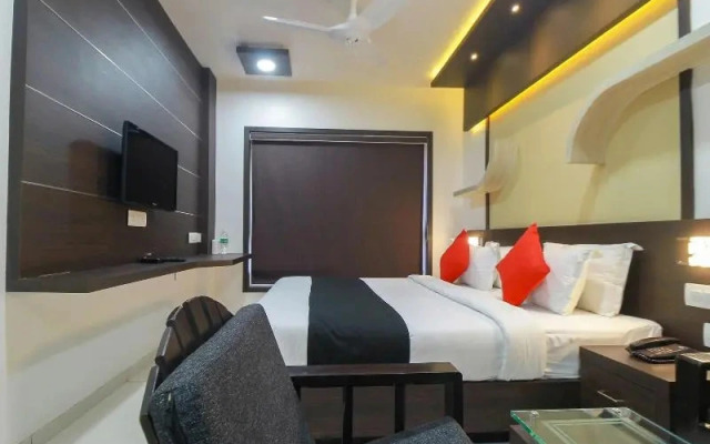 Le Moshe Inn by OYO Rooms