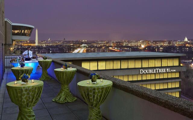 DoubleTree by Hilton Washington DC - Crystal City