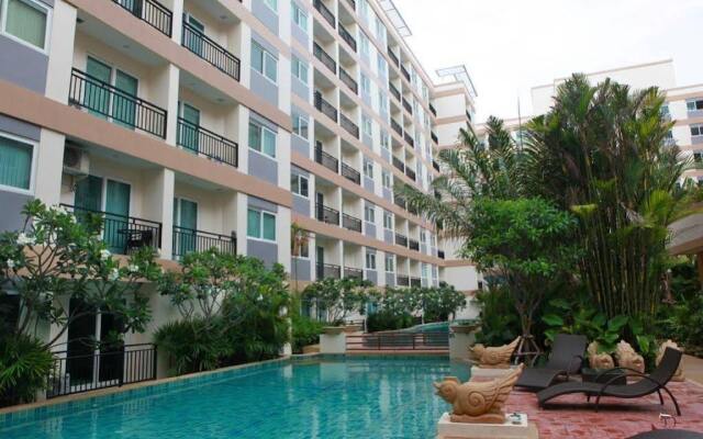 Park Lane Resort by Parklanejomtien