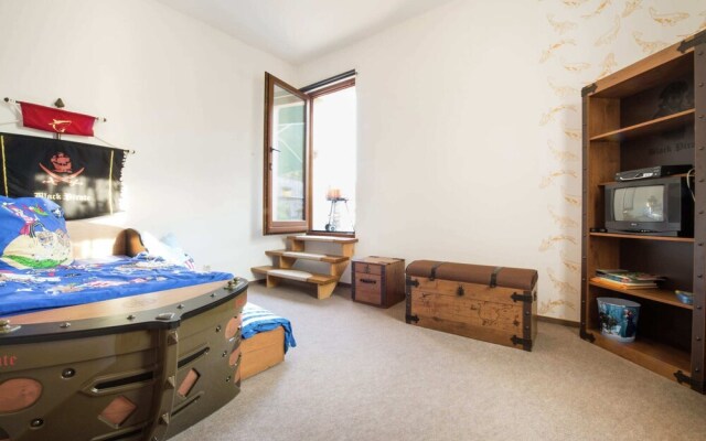 Spacious Apartment With Terrace Zur Forelle