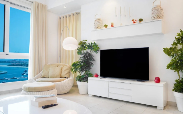 Maison Privee - Modern and Airy 2BR in Palm Jumeirah