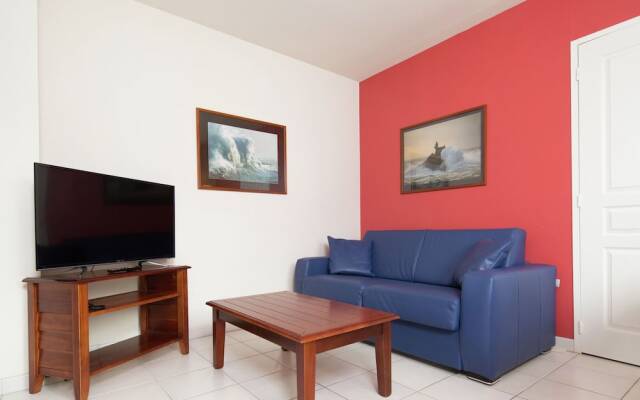 Marine Apartment With Dishwasher in Harbor Town