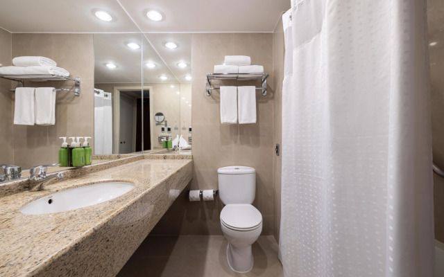 Holiday Inn Express Santiago Las Condes by IHG