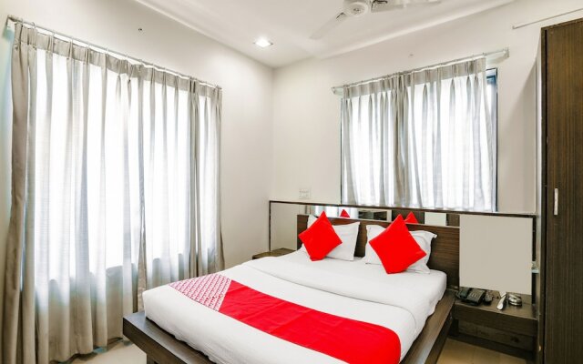 Hotel The Gentleman by OYO Rooms