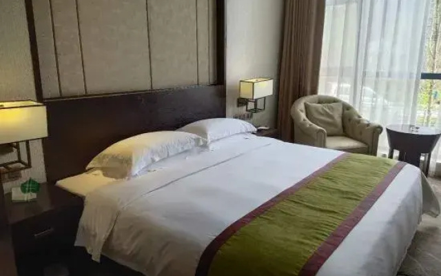 Natural Tianchen·Lotus Grand Hotel