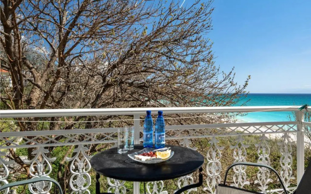 Angela partial sea view 5