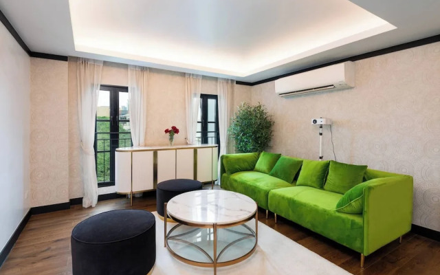 Stylish 7beds Poolhouse With Cinema & Lift - 2min to BTS