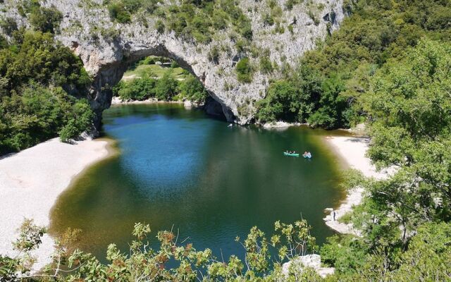 Domaine de Saint Cerice en Ardèche Sud