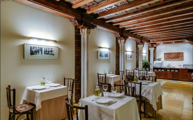 Hotel Murillo