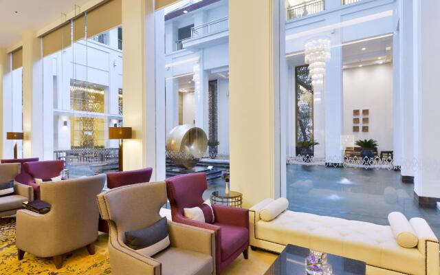 Grande Centre Point Ploenchit Hotel