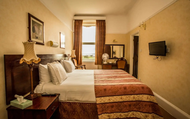 Queens Hotel