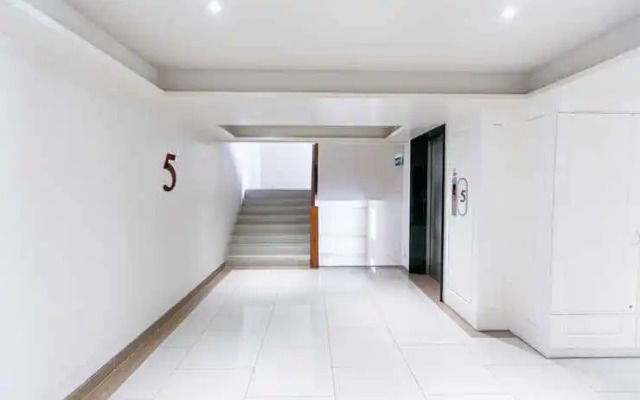 A Room Bangkok Sathorn