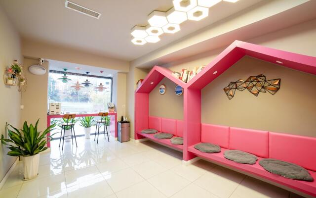 Elan Inn Chengdu Hongxingqiao Metro Station