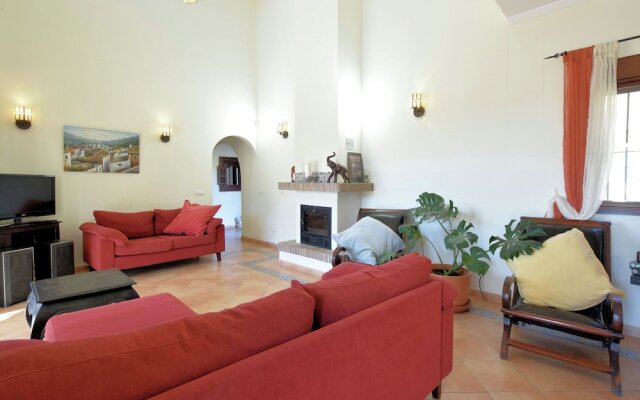 Comfortable Luxury Villa with Private Swimming Pool