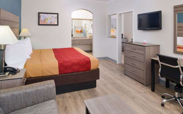 Econo Lodge Inn & Suites Port Arthur near Sabine Pass