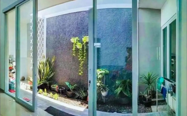 Villa Mangli Monochrome Syariah by eCommerceloka