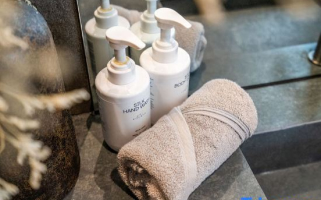 Berawa Week 1 villa - Serene Hideaway with Private Pool, Canggu – Guest Rooms – Tibubeneng