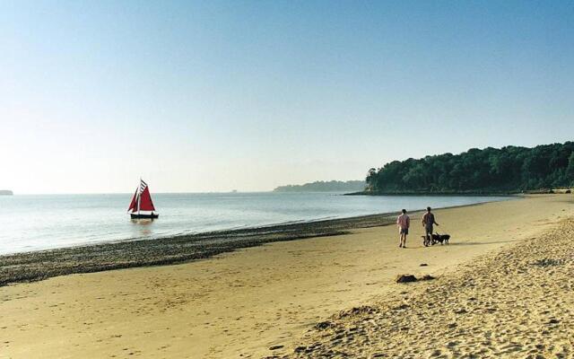 Priory Bay Hotel