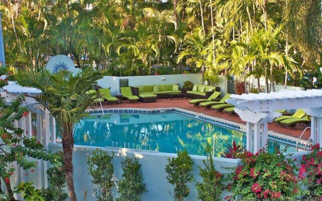 La Mer Hotel & Dewey House