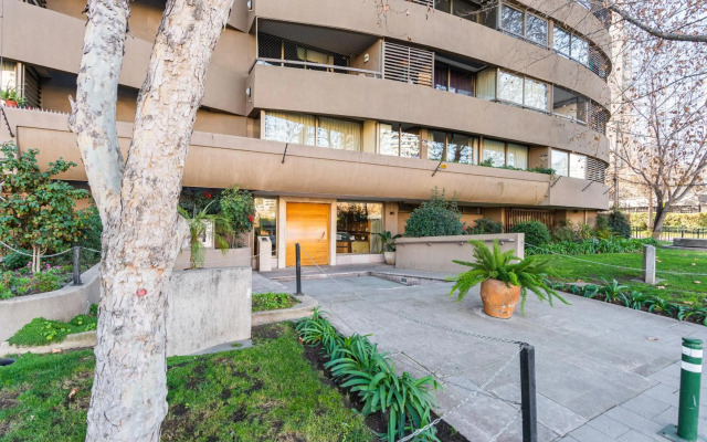Vitacura Zen 2BR W/ Parking, Wifi, Gym & Mall