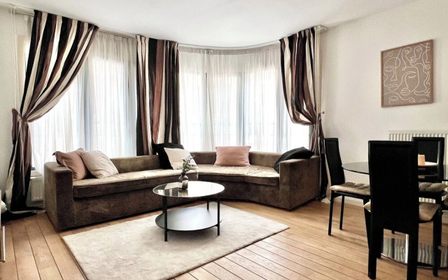 Peaceful 2 minutes European Parliament