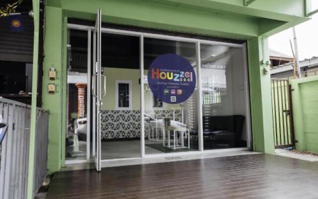 Houzzel360 Tha Pae