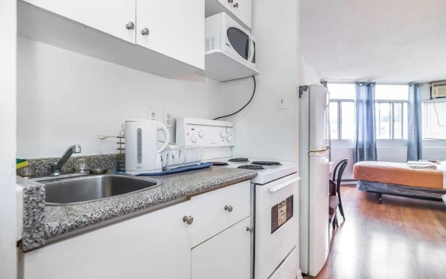 New! Budget Friendly Stay in Downtown