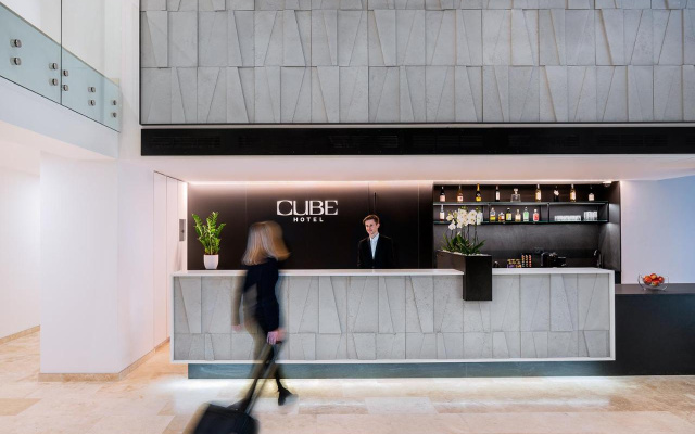 Hotel CUBE Prague