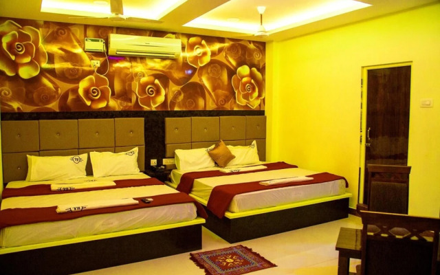 Hotel Vel Residency