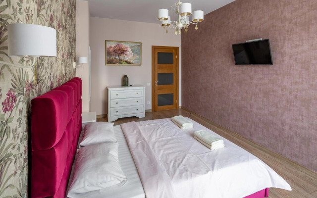 Romari Проспект Свободи 15