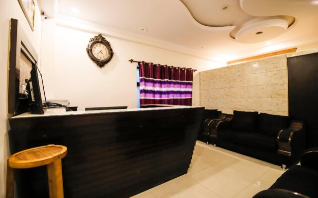 Uphill Courtyard by OYO Rooms